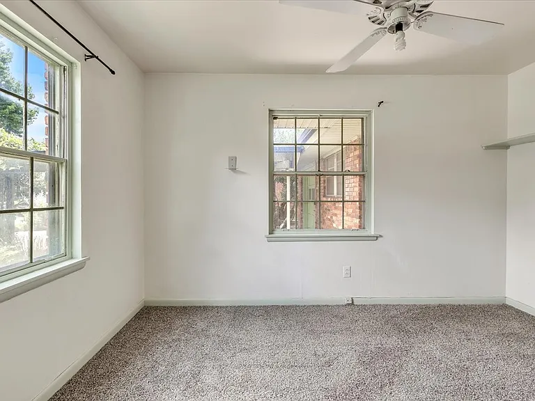 2037 NW 47th St — Photo 34