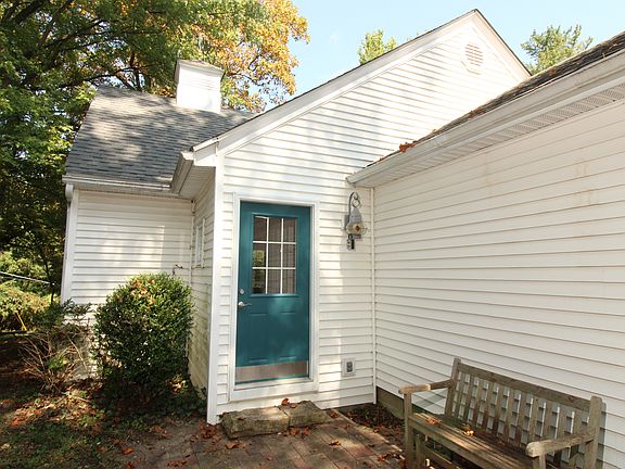 4th image of 209 David Dr