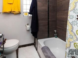 706 W Barry Ave APT 3B, Chicago, IL 60657