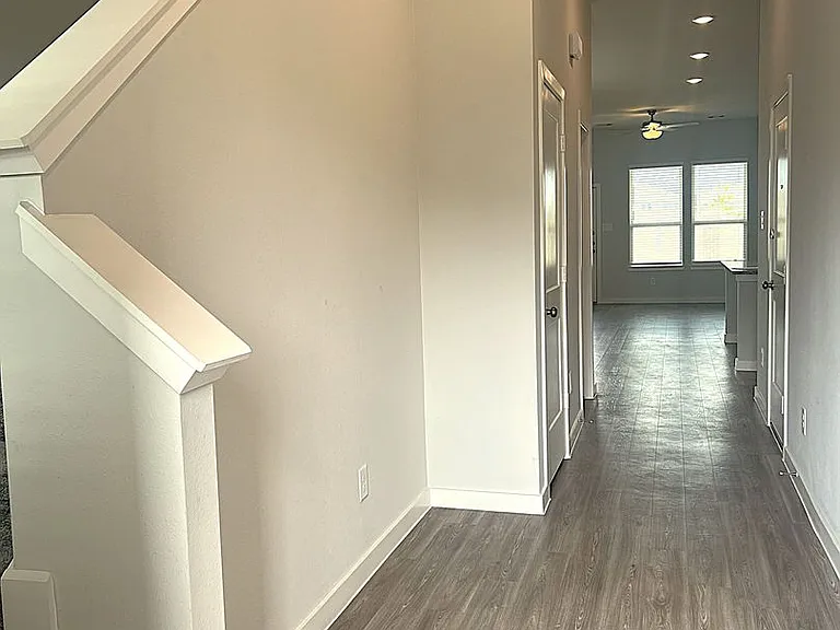 21158 Staked Plains Dr — Photo 2