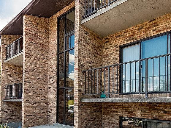 2nd image of 7234 Creekview Dr #Vii-1