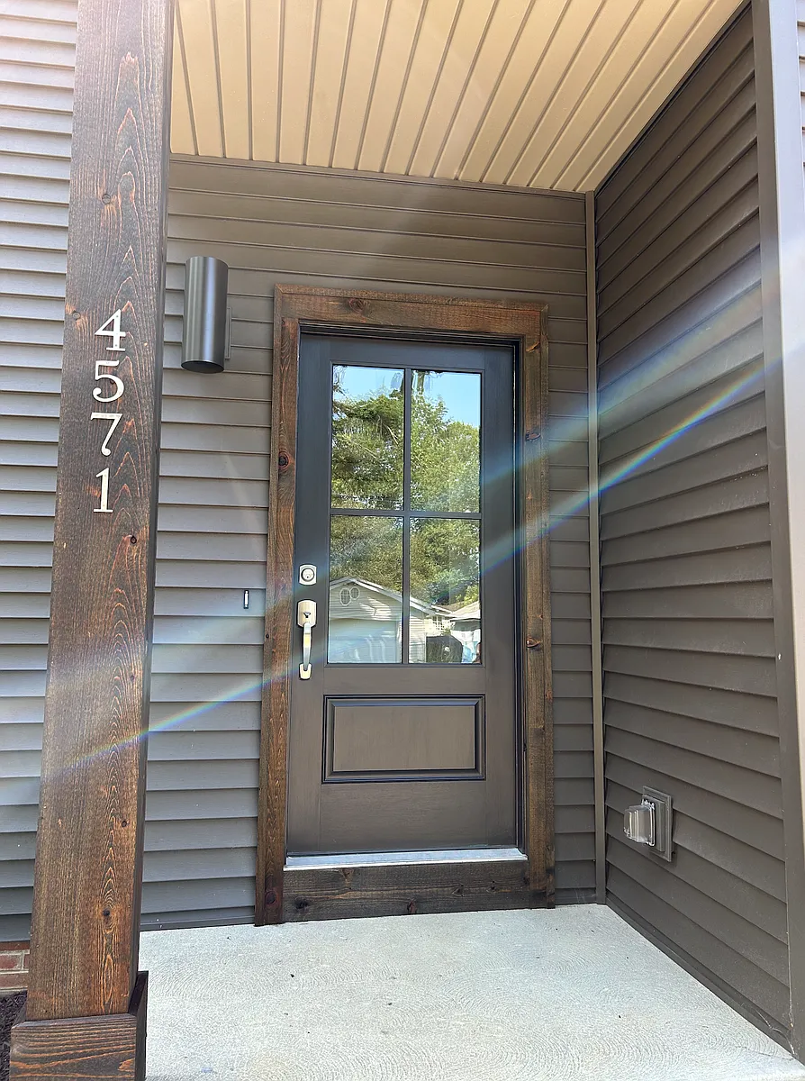 Building Photo - 4571 Miller Ave