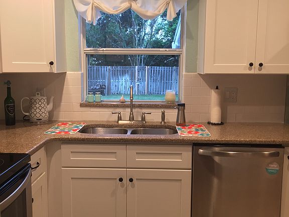 4th image of 2470 Westwood Dr