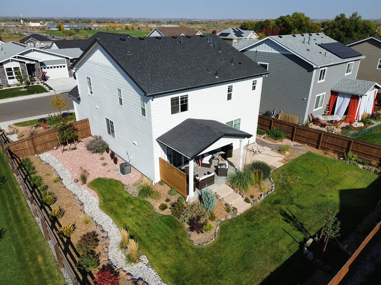 4 bed, 2422 sqft, $3,500 — Photo 3