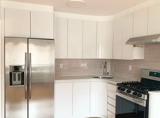 915 E 15th St #2, Brooklyn, NY 11230