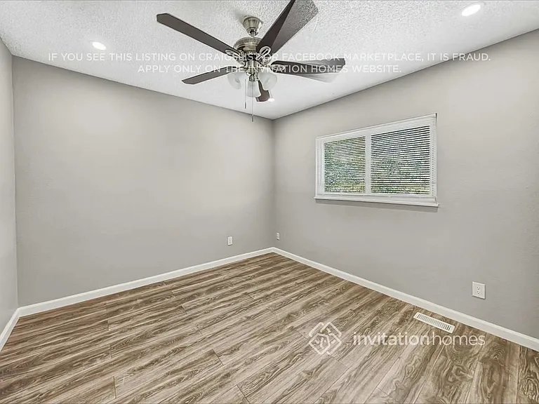 5752 S Perth Pl — Photo 15