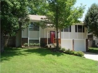 13007 S Raintree Dr, Olathe, KS 66062