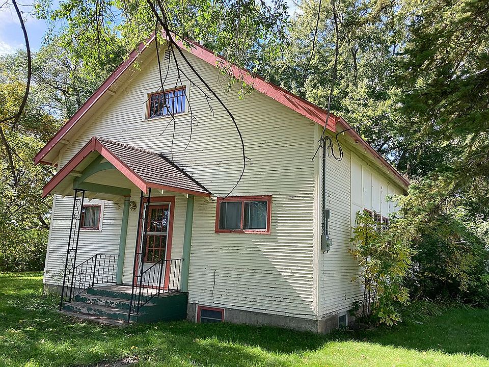 Main entrance, Riverside Ave