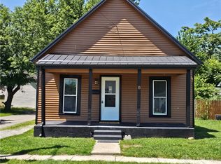 8 S Sycamore St, Jamestown, OH 45335