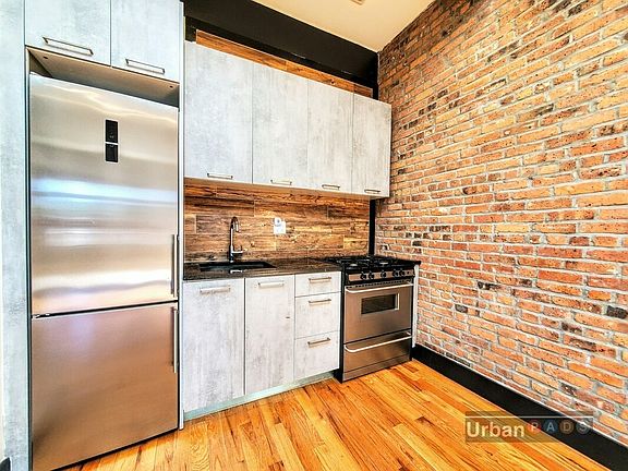 2nd image of 704 Mac Donough St #3B