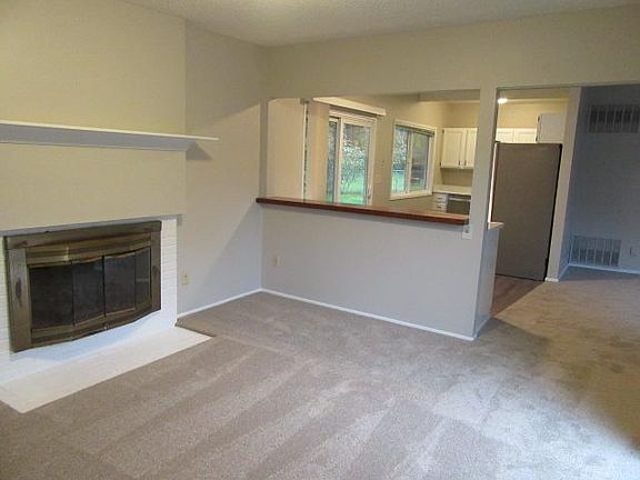 4th image of 16705 NE 16th Pl