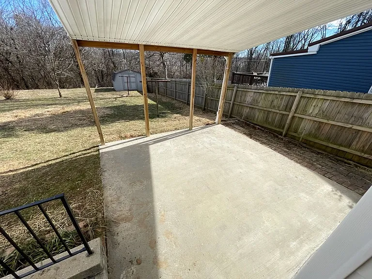 325 Webbmont Cir — Photo 17