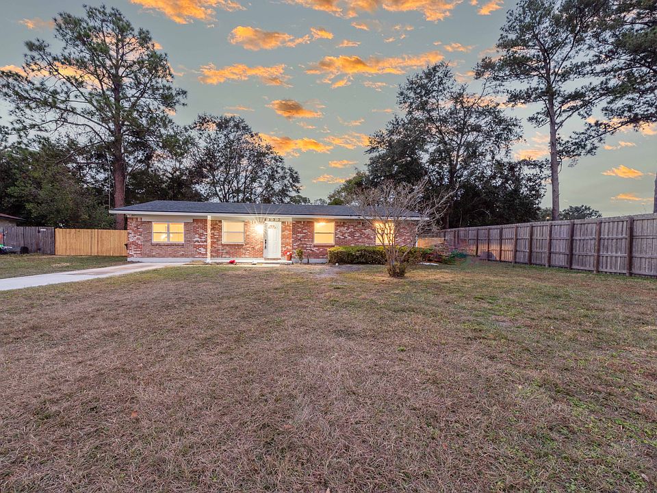 1st image of 8327 Thornton Ct