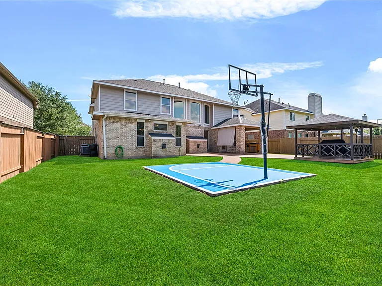 8127 Edenwood Dr — Photo 44