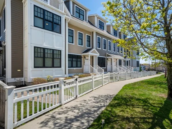 78 Boston St #78, Salem, MA 01970