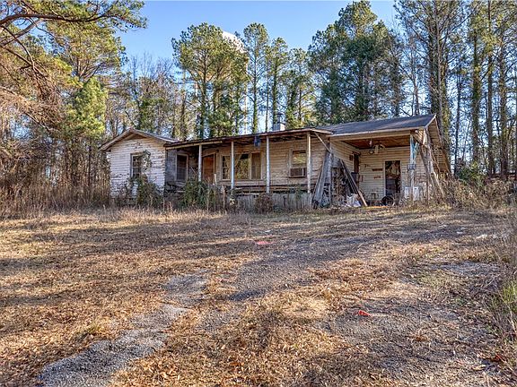 5th image of 627 Lee Road 15