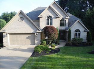 112 Chaucer Ct, Coraopolis, PA 15108