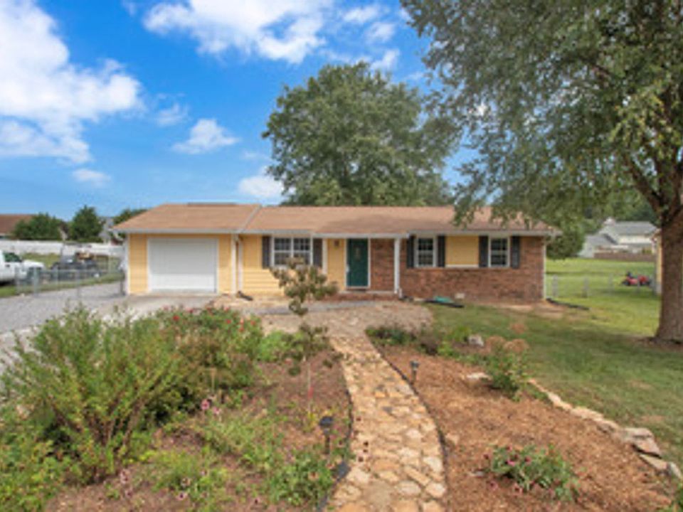 1st image of 1712 Campfire Dr