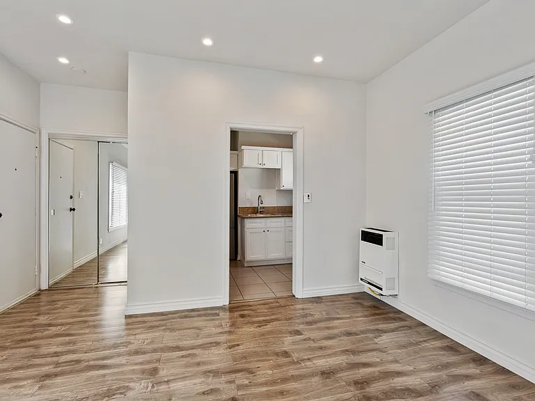 5135 Marathon St #9A — Photo 5