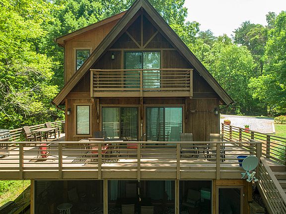 4th image of 101 Island Ln