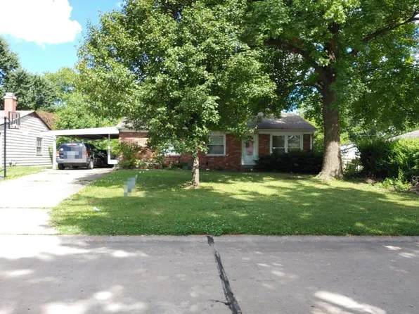 21 Derby Ln, Saint Peters, MO 63376