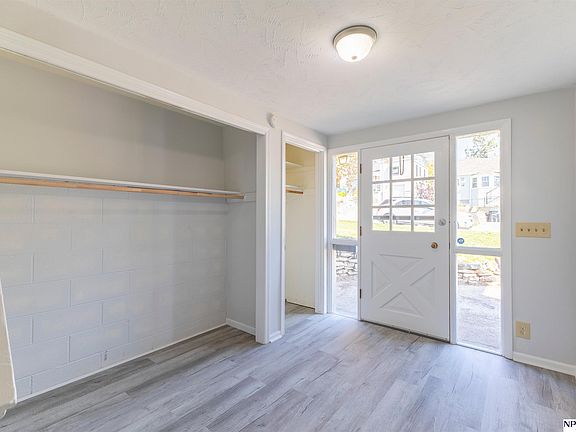 3rd image of 6467 William St