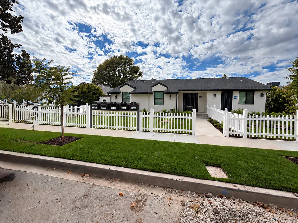 7039 Quartz Ave