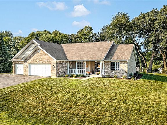 3rd image of 6783 N Summit Dr