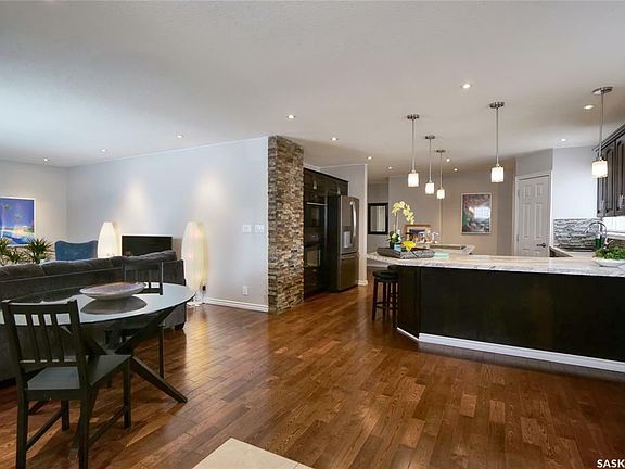 3rd image of 1233 Redland Ave