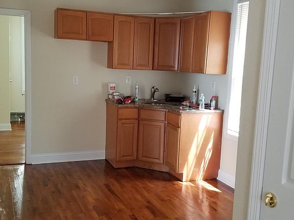 3rd image of 2015 Camp St APT 1