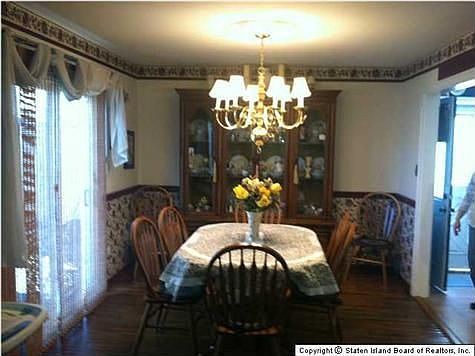 2nd image of 1011 Armstrong Ave