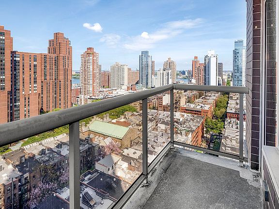 5th image of 200 E 89th St APT 11F
