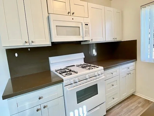 1 bed, 750 sqft, $2,145 — Photo 4