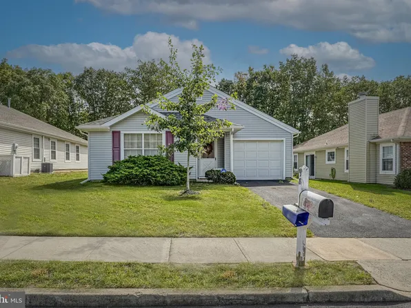 98 Pine Oak Blvd, Barnegat, NJ 08005