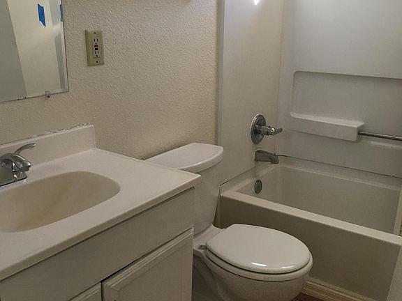 4th image of 920 N Belvedere Ave APT 4