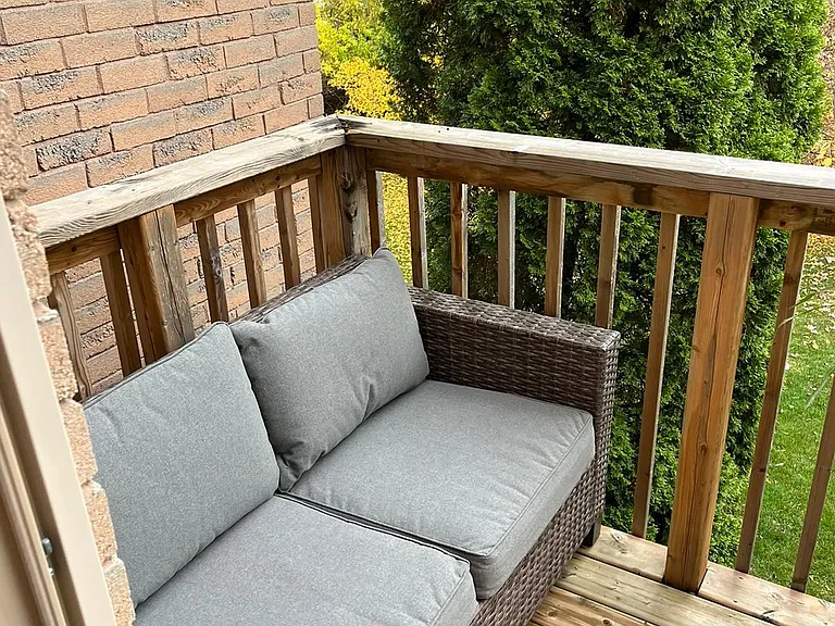 2272 Mowat Ave #42 — Photo 6