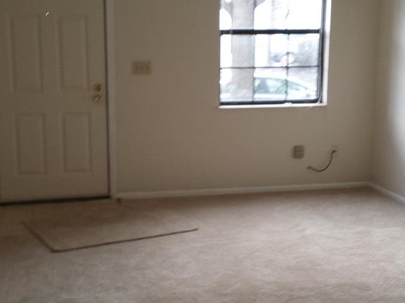 4th image of 7954 Mill Creek Cir