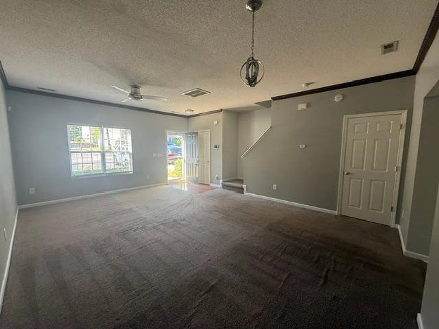 113 Eldon Lane - Bev Roberts Rentals & Property Management — Photo 2