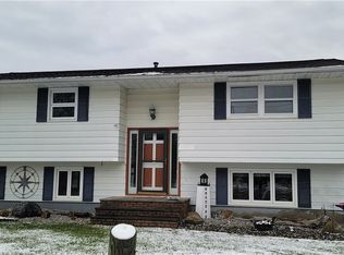 6332 Lakeshore Rd, Cicero, NY 13039