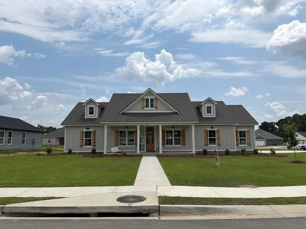 310 McNeal Heritage Cir, Hahira, GA 31632