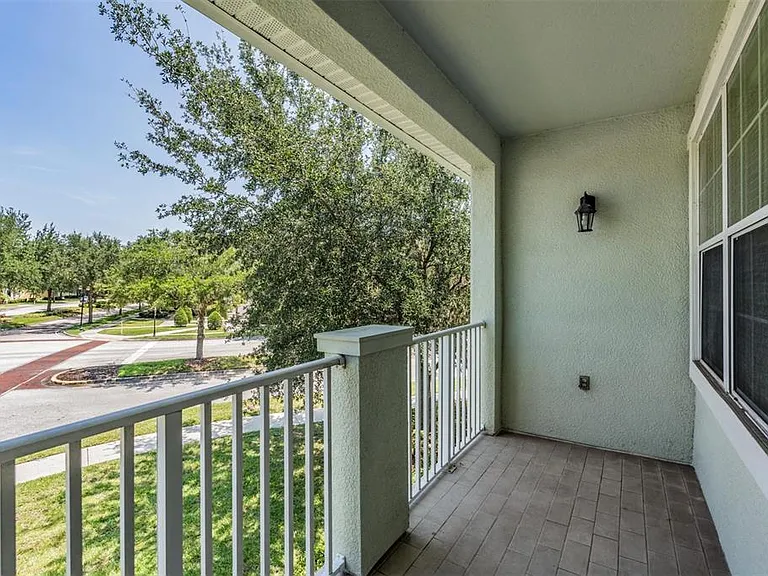 6008 Fishhawk Crossing Blvd #6008 — Photo 35
