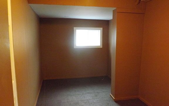 4th image of 21649 W Birch St