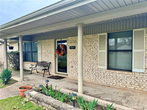 307 S Marion St, Jewett, TX 75846