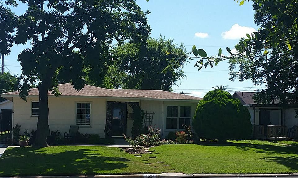1st image of 1524 Bayou Shore Dr