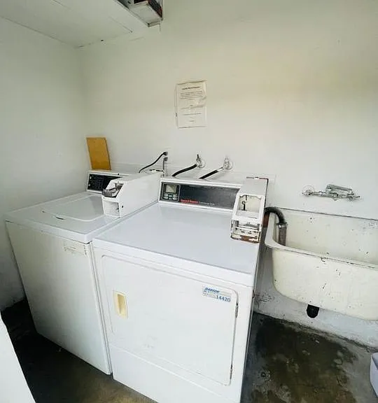 1509 S Orange Grove Ave #7 — Photo 5