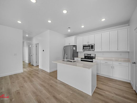 2nd image of 5801 S Garnet Dr #5-304