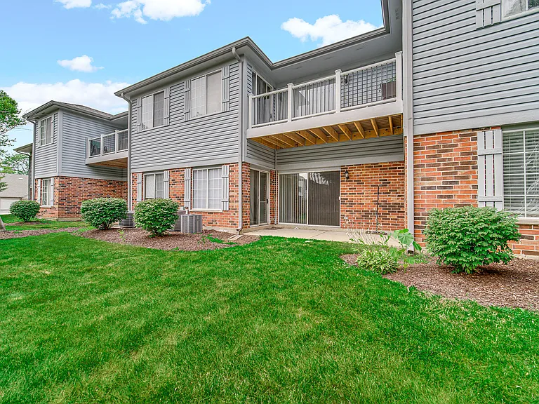 1661 Commodore Ct #3 — Photo 26