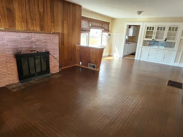 585 Colorado River Blvd — Photo 4