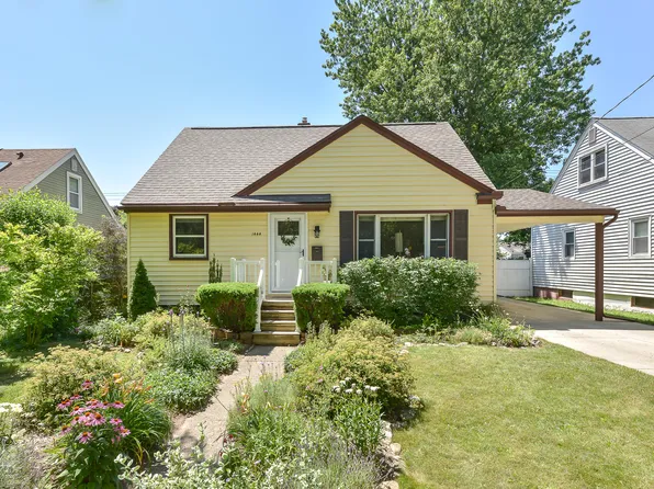 1444 S Harris Rd, Ypsilanti, MI 48198