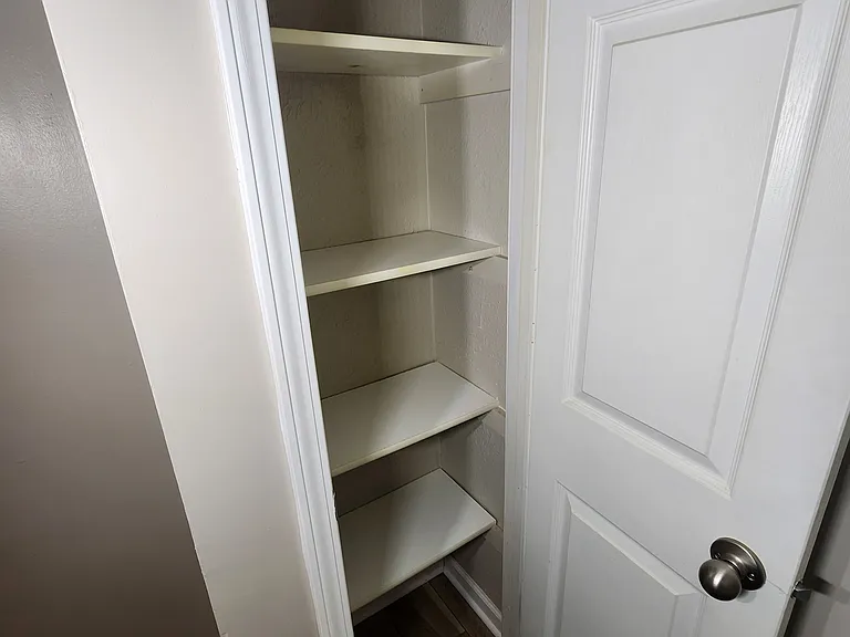 Evergreen Ridge Apartments — Photo 8